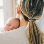 mother-and-her-newborn-baby-at-home-picture-id1276613632