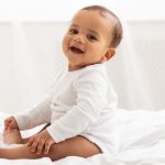 baby lære å sitte