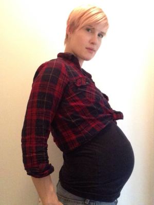 Slik ser Ann-Jeanetts mage ut nå som hun er 32 uker gravid. Foto: privat