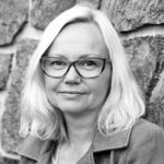 Elin E Ødegaard medgrå jakke_BW