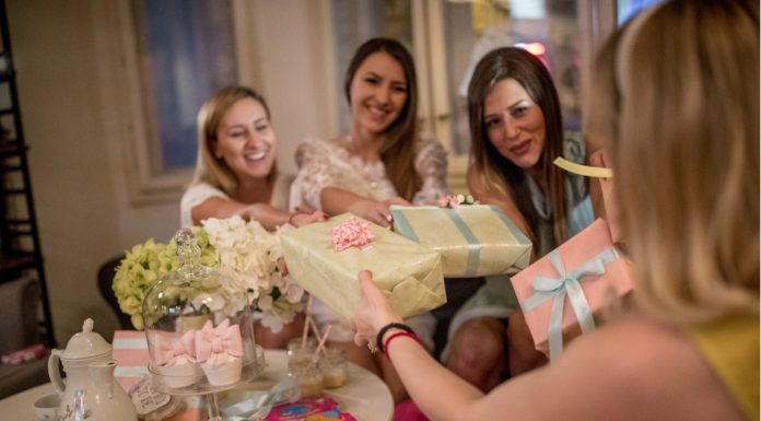 gave babyshower