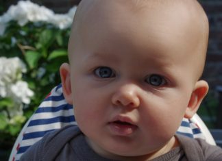 I befolkningen i Norge er Jakob nesten dobbelt så vanlig som Jacob. Også til nyfødte er skrivemåten med k vanligst. På engelsk velges oftest Jacob med c. Illustrasjonsfoto: iStock