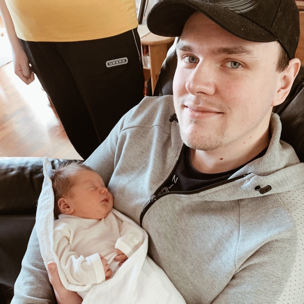 Pappas første møte med Didrik. Foto: privat