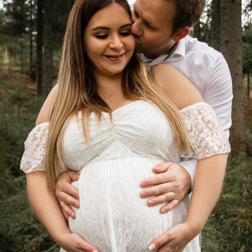 Kine og Steffen mens Thelma fortsatt var levende inni magen. Foto: Camilla Bjørklund